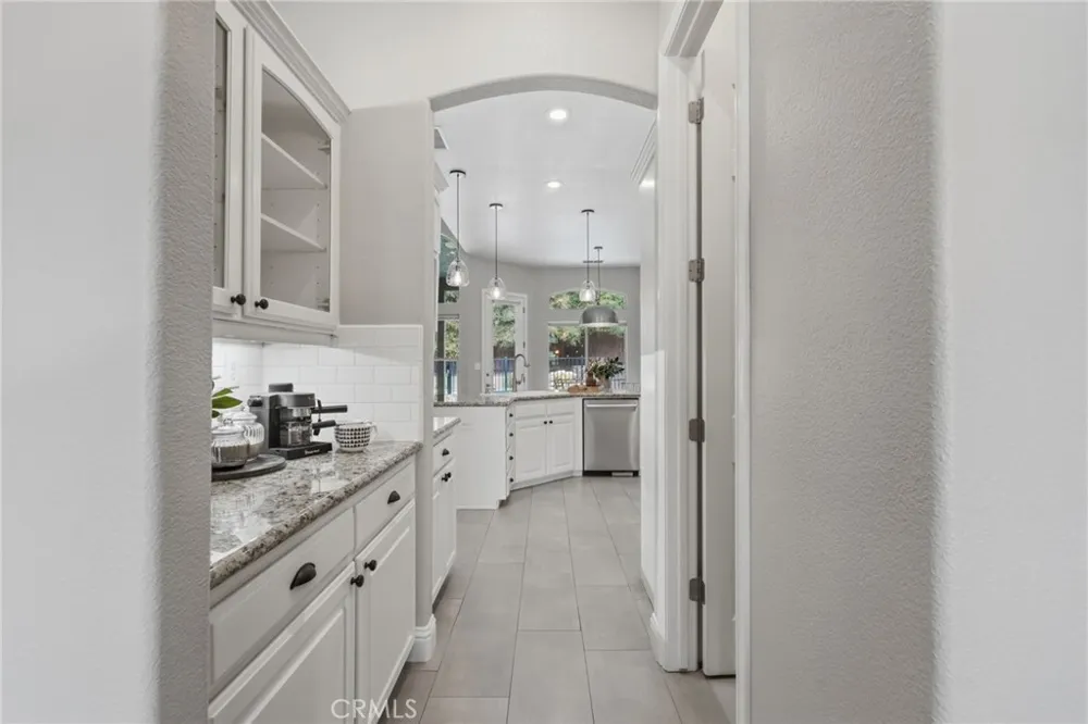 210 Denton Court Visalia, CA 93291