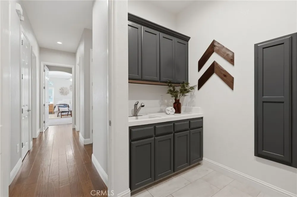 210 Denton Court Visalia, CA 93291