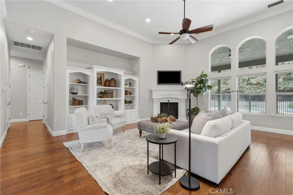 210 Denton Court Visalia, CA 93291