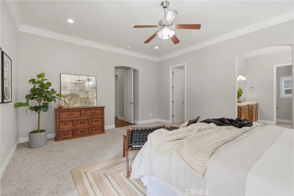 210 Denton Court Visalia, CA 93291