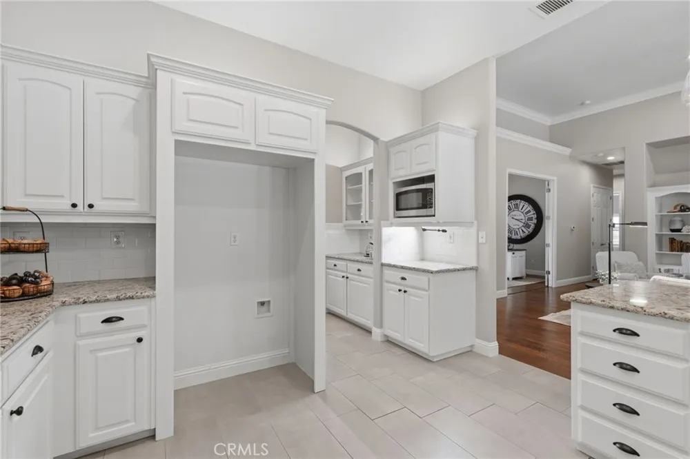 210 Denton Court Visalia, CA 93291