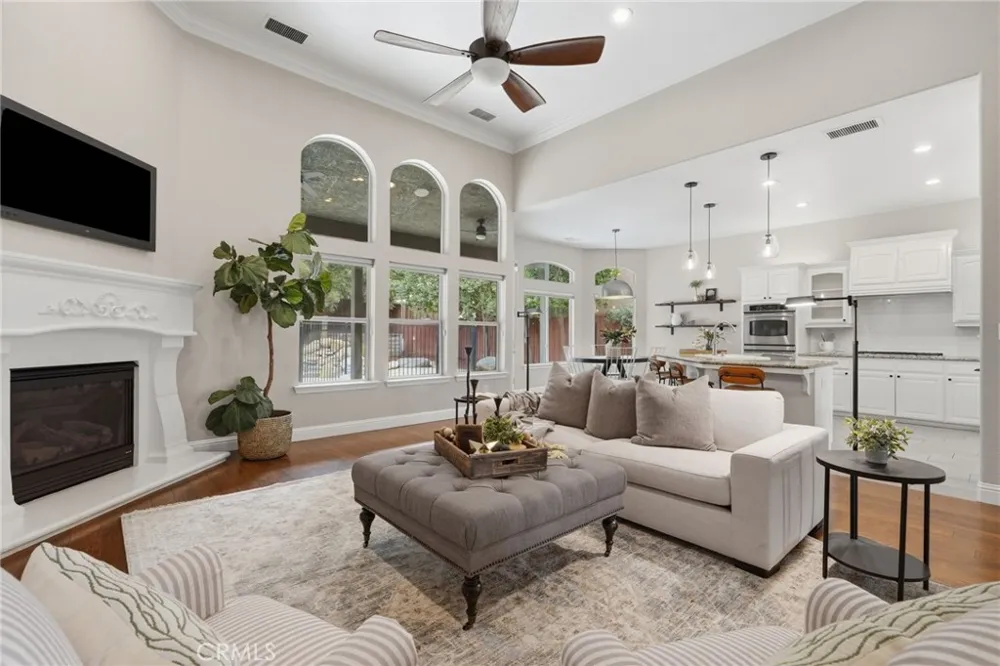 210 Denton Court Visalia, CA 93291