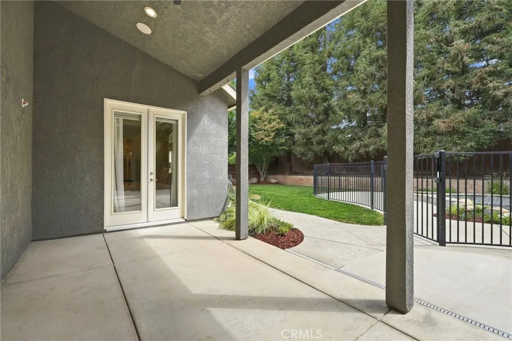 210 Denton Court Visalia, CA 93291