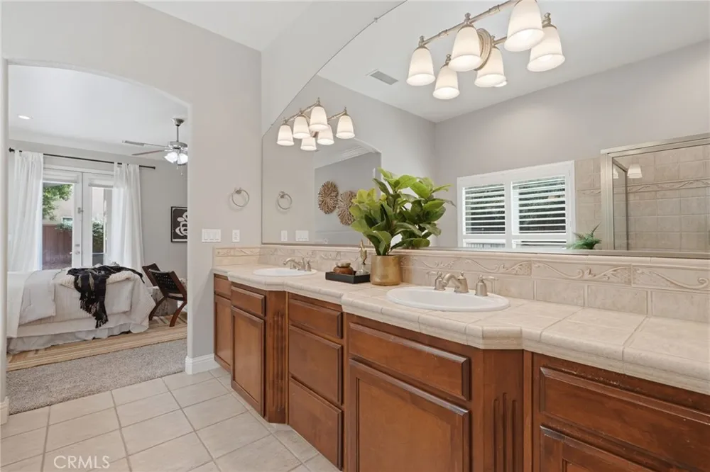 210 Denton Court Visalia, CA 93291