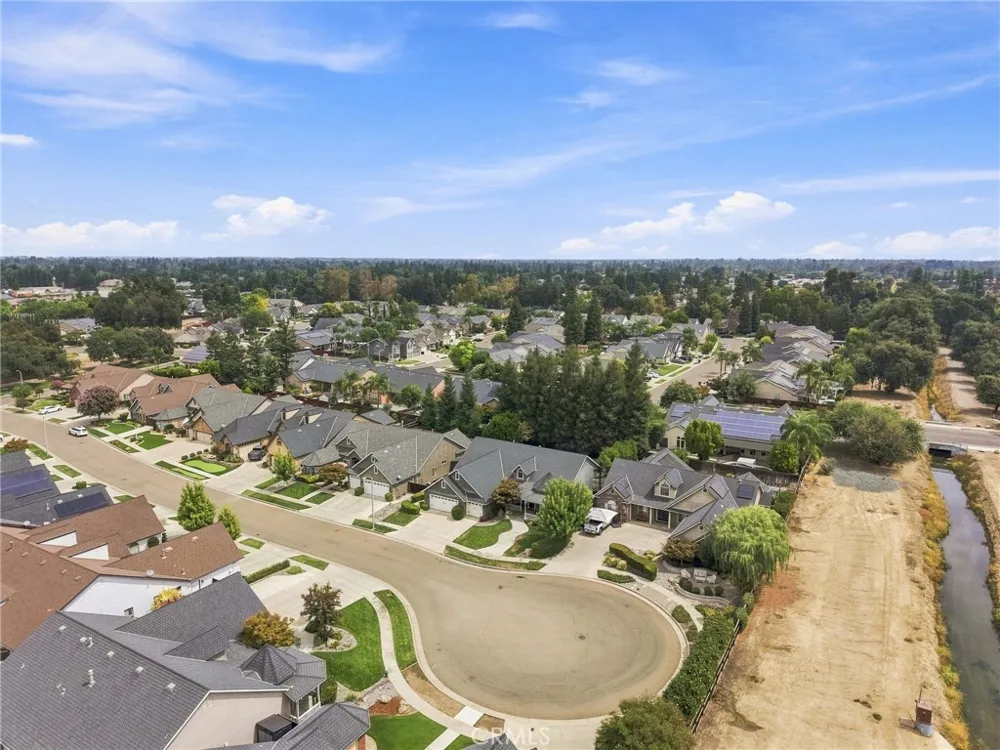 210 Denton Court Visalia, CA 93291