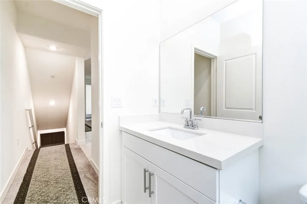 1814 E 1st Street #330 Santa Ana, CA 92705