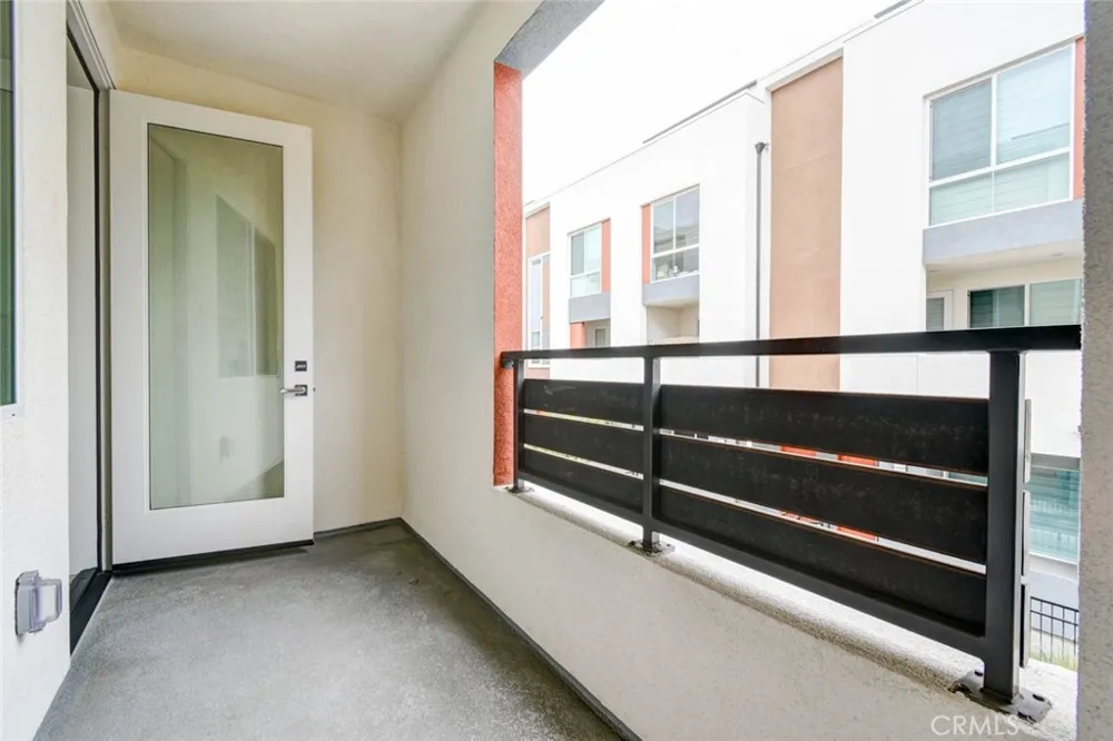1814 E 1st Street #330 Santa Ana, CA 92705