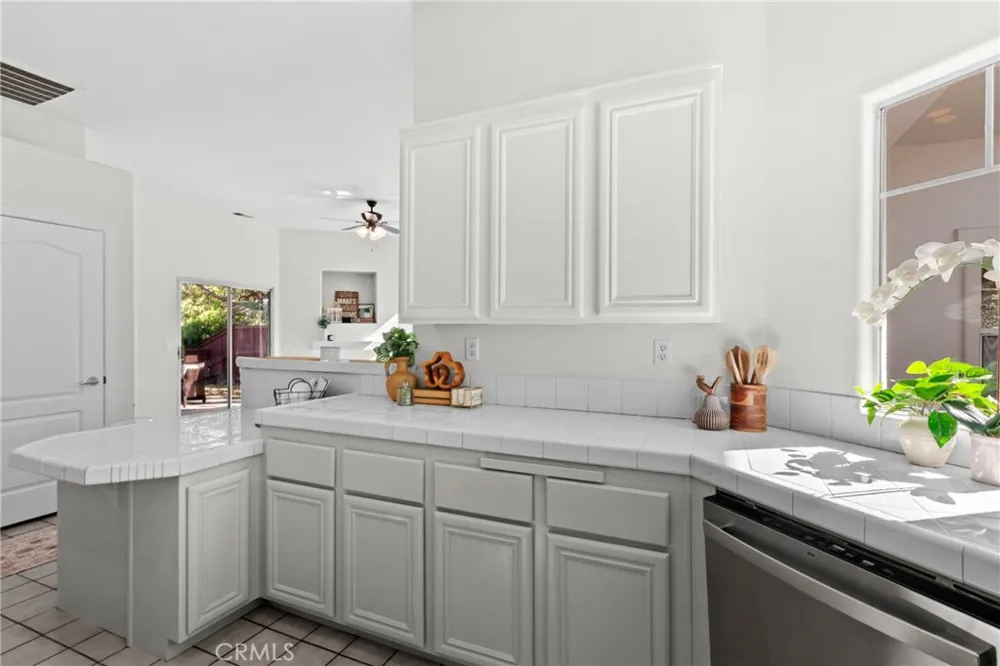 1214 Shadow Meadow Paso Robles, CA 93446