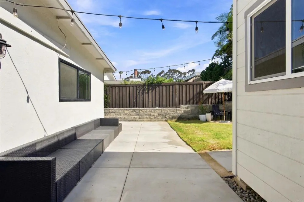 235 Coneflower Street Encinitas, CA 92024