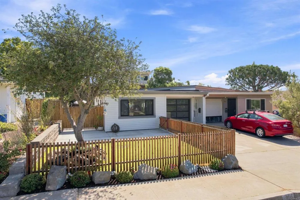 235 Coneflower Street Encinitas, CA 92024