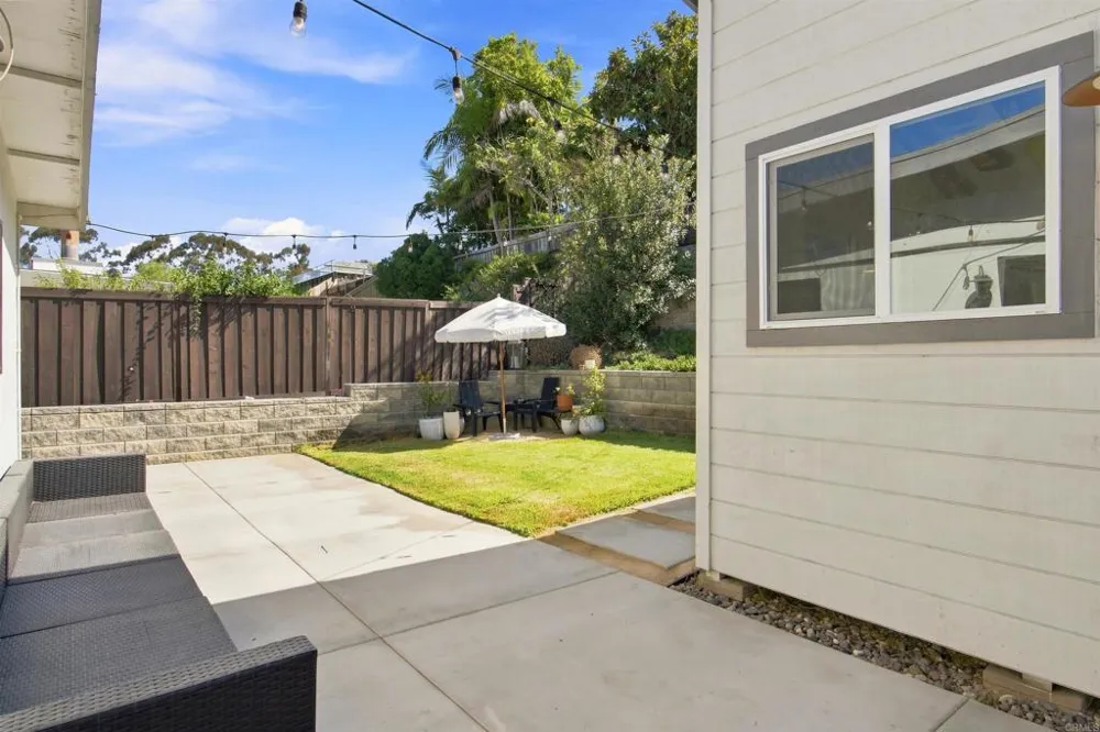 235 Coneflower Street Encinitas, CA 92024