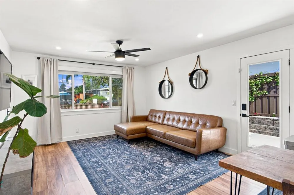 235 Coneflower Street Encinitas, CA 92024