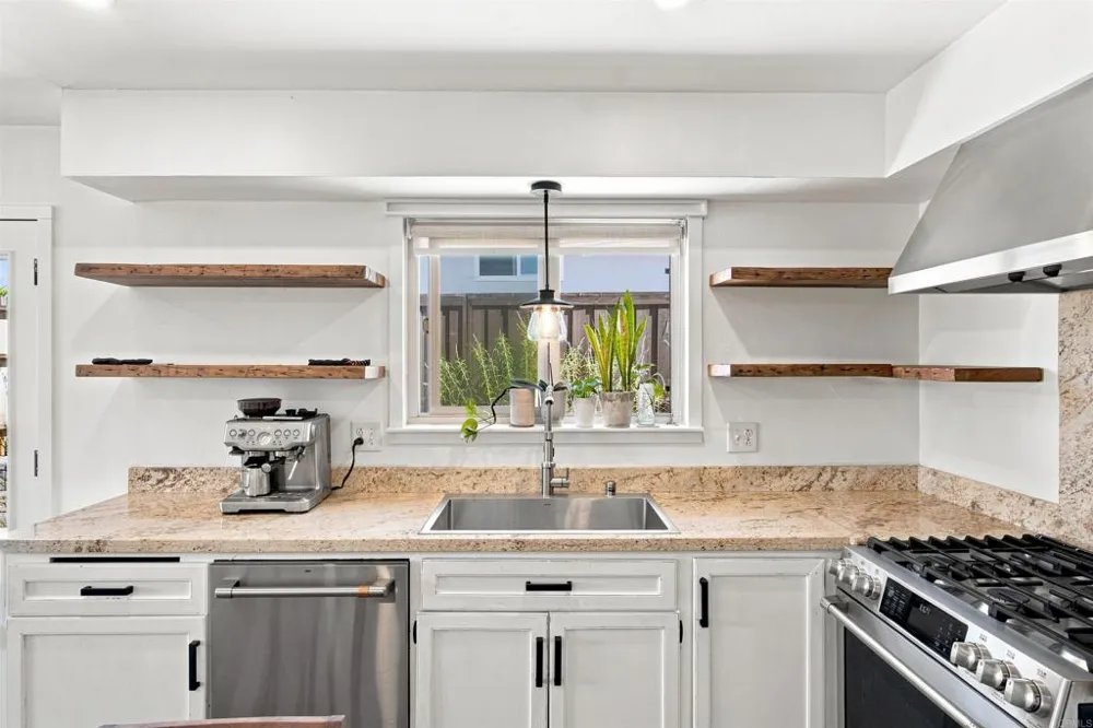 235 Coneflower Street Encinitas, CA 92024