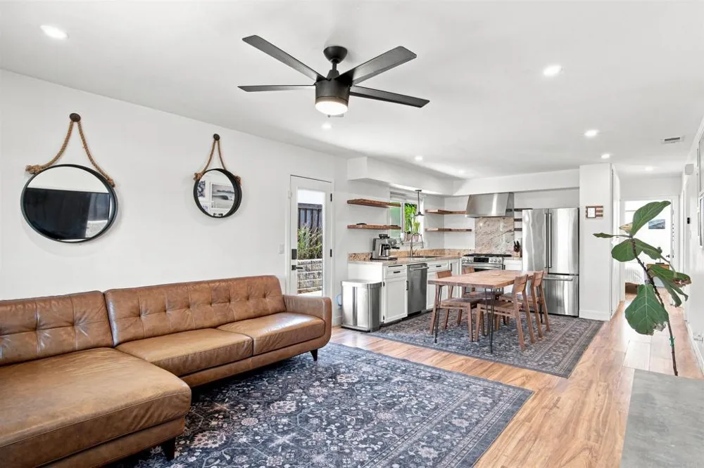 235 Coneflower Street Encinitas, CA 92024