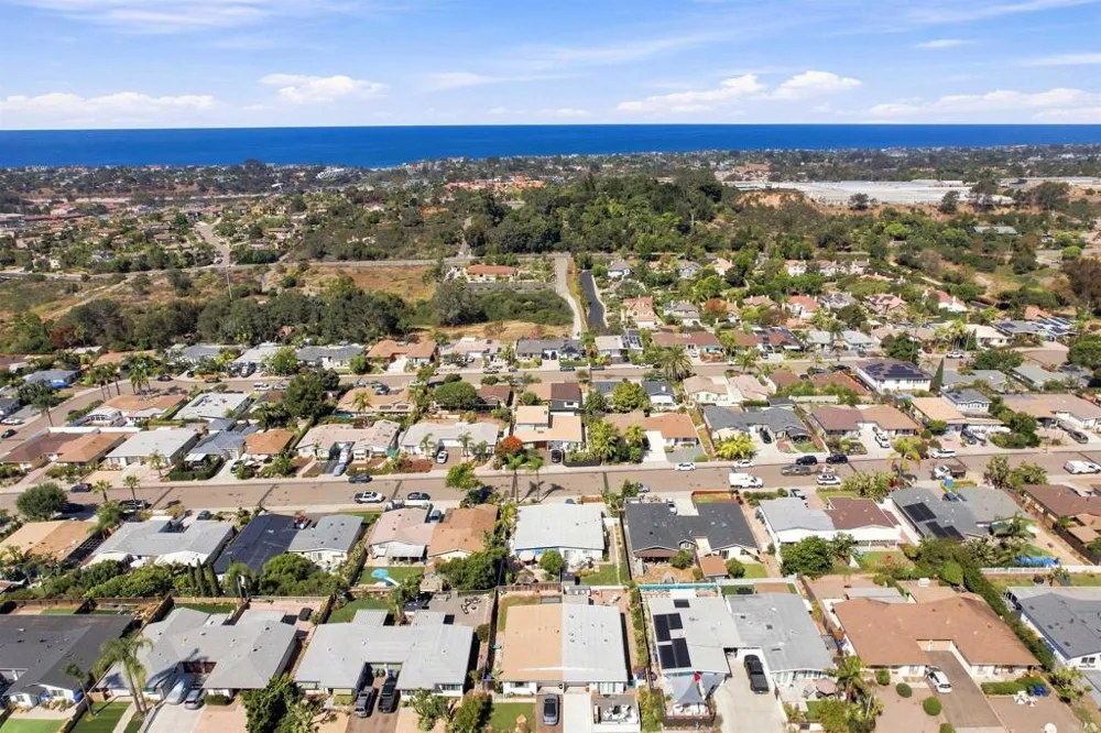 235 Coneflower Street Encinitas, CA 92024