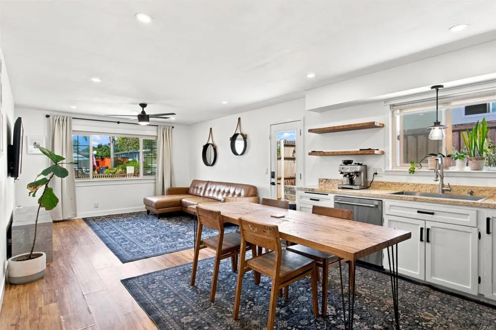 235 Coneflower Street Encinitas, CA 92024