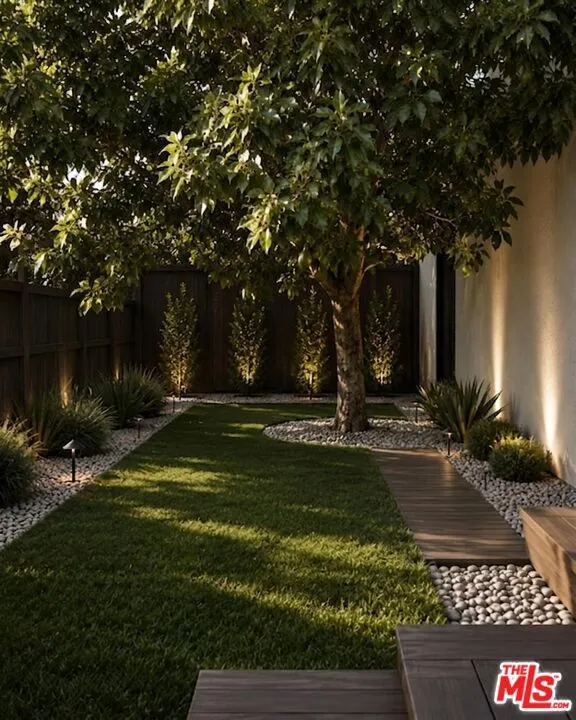 7102 Pacific View Drive Los Angeles, CA 90068