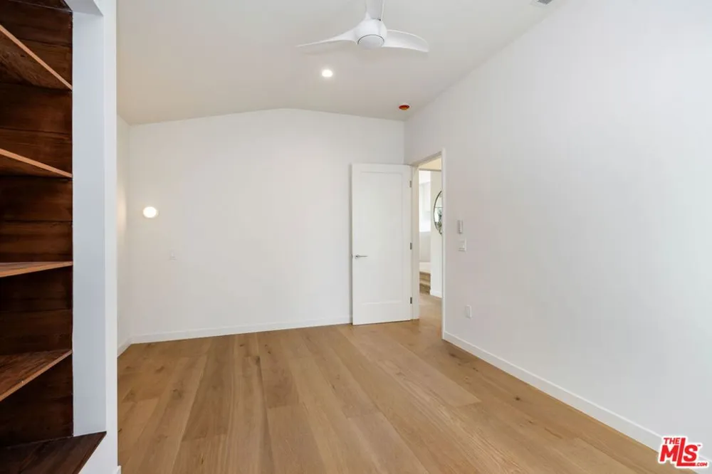 7102 Pacific View Drive Los Angeles, CA 90068
