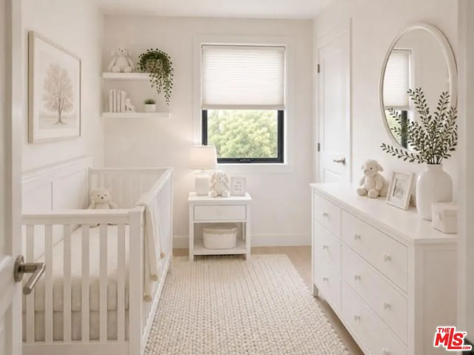 7102 Pacific View Drive Los Angeles, CA 90068