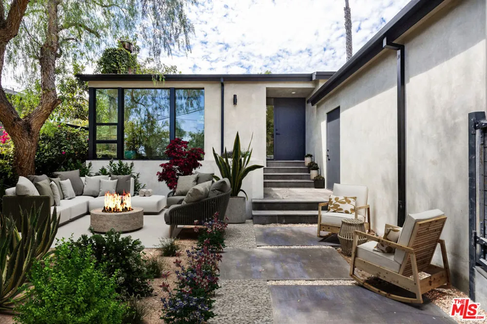 7102 Pacific View Drive Los Angeles, CA 90068