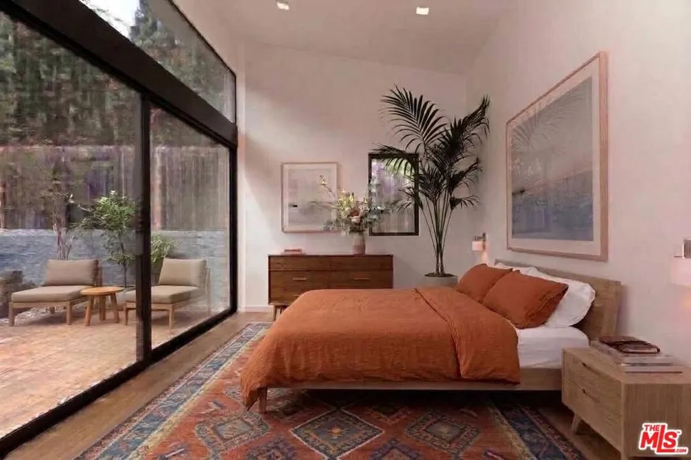 7102 Pacific View Drive Los Angeles, CA 90068