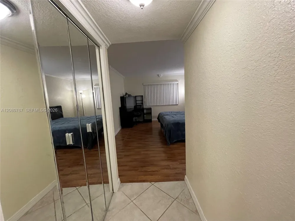 16240 Laurel Dr #101 Weston, FL 33326