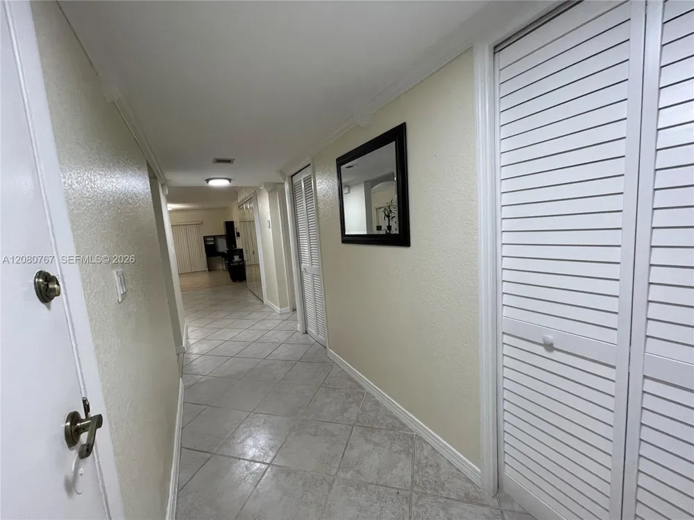 16240 Laurel Dr #101 Weston, FL 33326