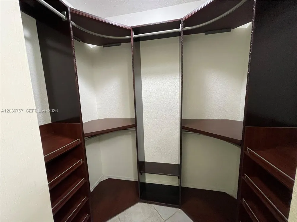 16240 Laurel Dr #101 Weston, FL 33326