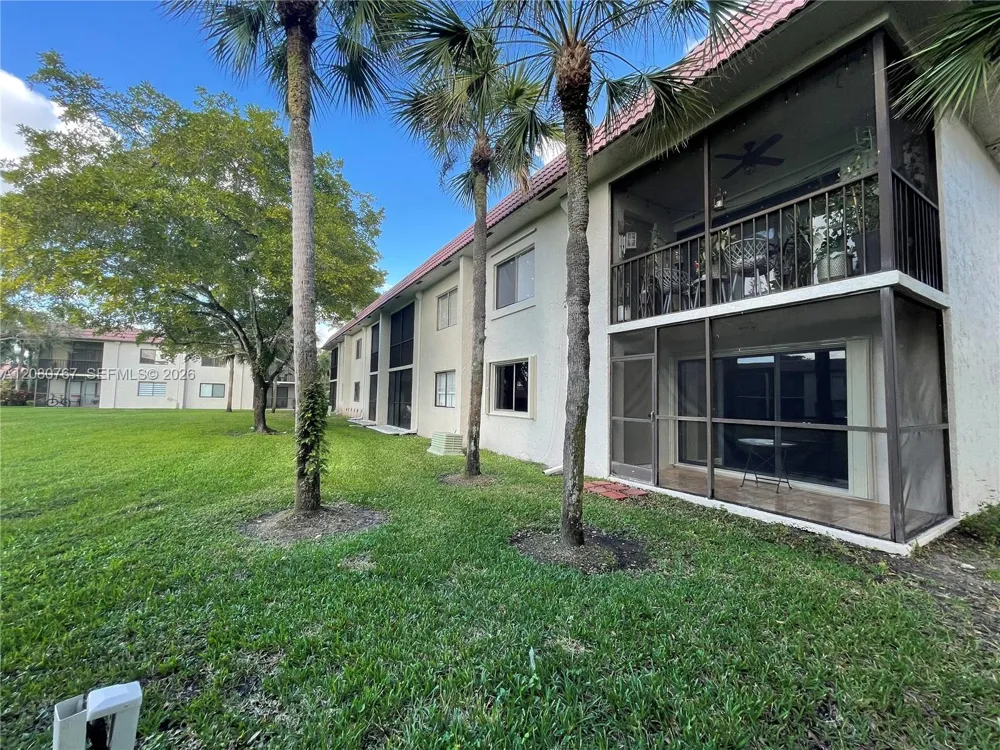 16240 Laurel Dr #101 Weston, FL 33326