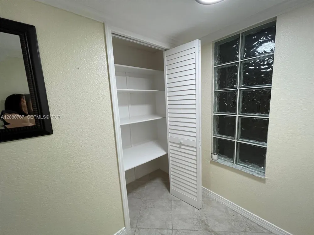 16240 Laurel Dr #101 Weston, FL 33326