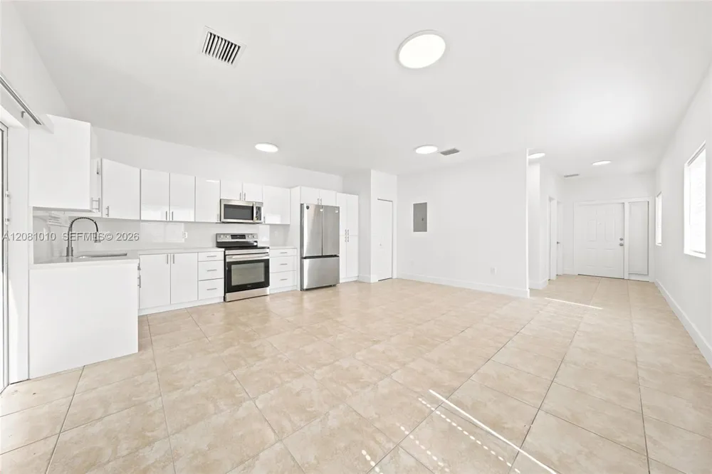 145 NE 60th St Miami, FL 33137
