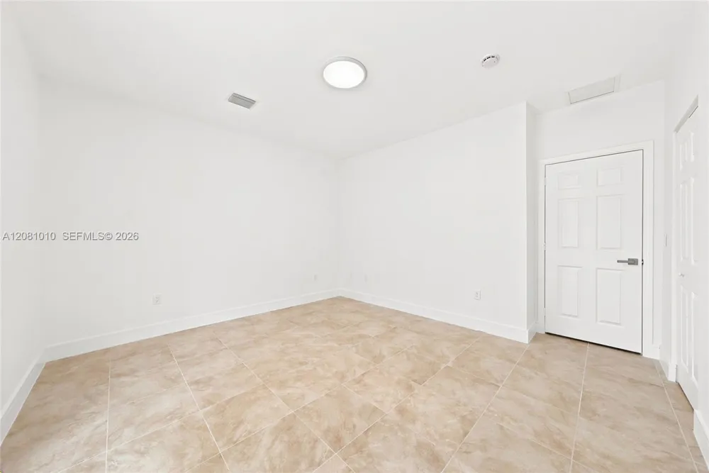 145 NE 60th St Miami, FL 33137