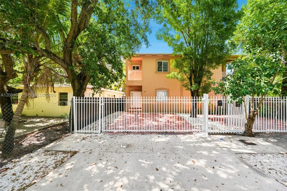 145 NE 60th St Miami, FL 33137