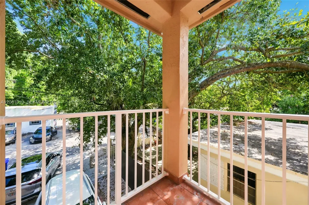 145 NE 60th St Miami, FL 33137