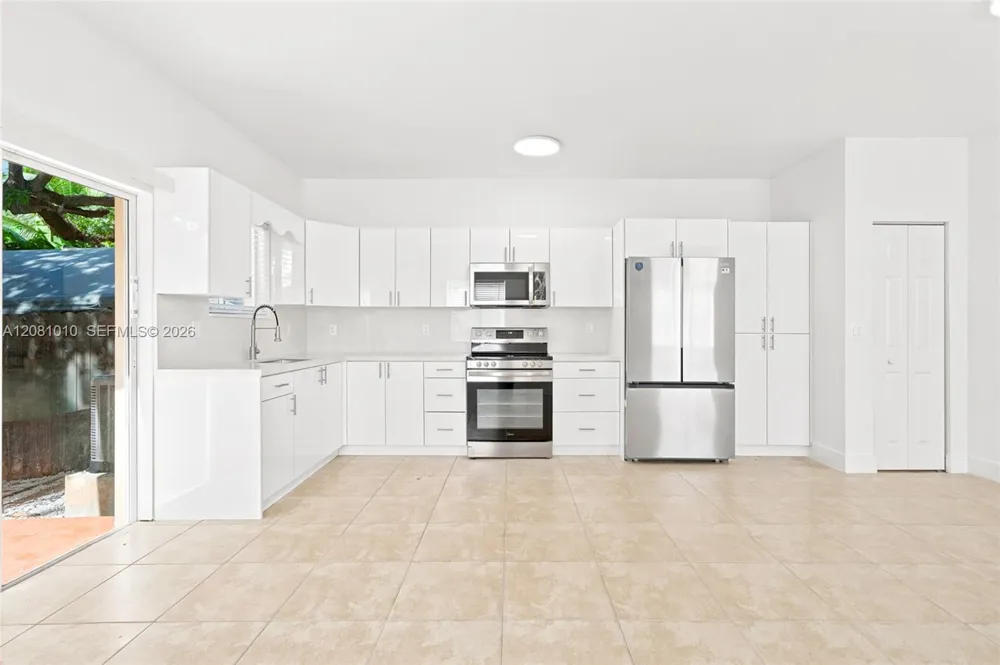 145 NE 60th St Miami, FL 33137