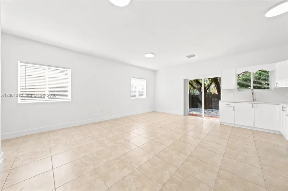 145 NE 60th St Miami, FL 33137