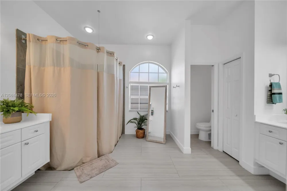 11142 Lakeland Cir Other City - In The State Of Florida, FL 33913