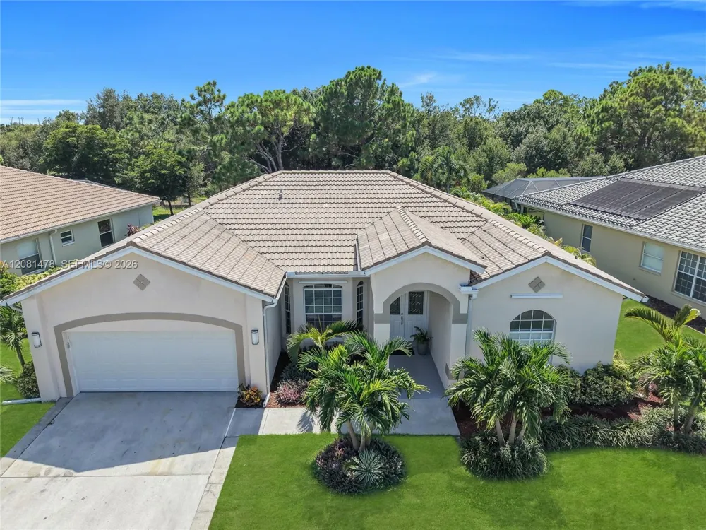 11142 Lakeland Cir Other City - In The State Of Florida, FL 33913