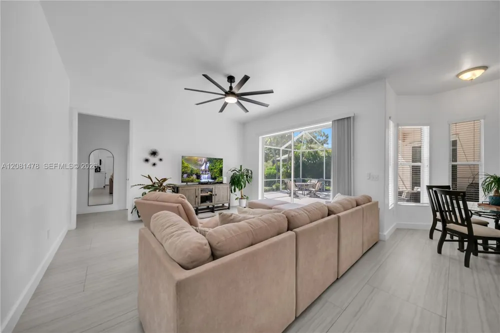 11142 Lakeland Cir Other City - In The State Of Florida, FL 33913
