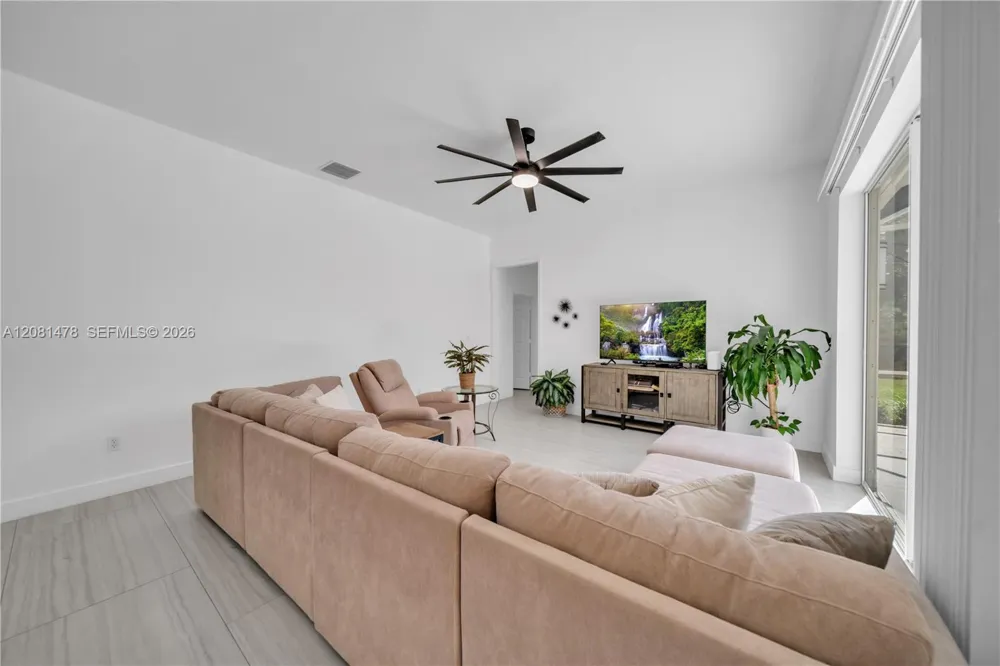 11142 Lakeland Cir Other City - In The State Of Florida, FL 33913