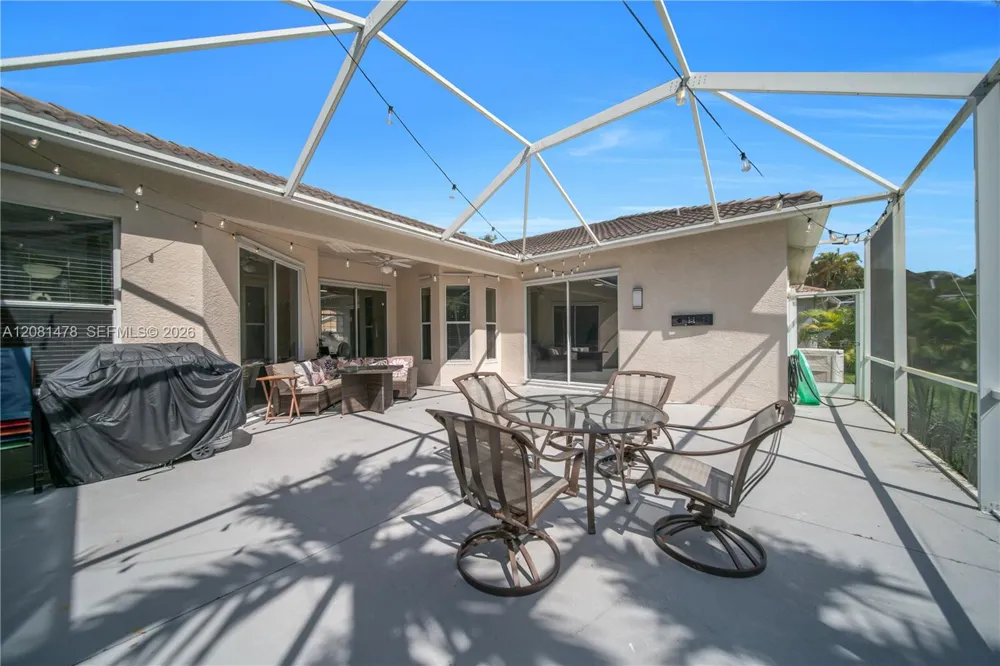 11142 Lakeland Cir Other City - In The State Of Florida, FL 33913