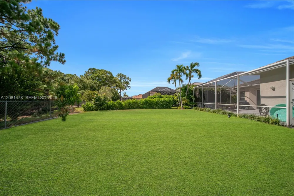 11142 Lakeland Cir Other City - In The State Of Florida, FL 33913