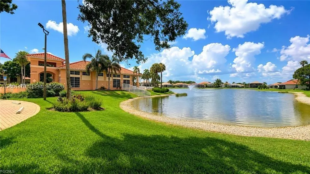11142 Lakeland Cir Other City - In The State Of Florida, FL 33913