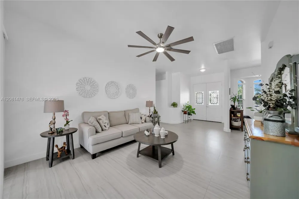 11142 Lakeland Cir Other City - In The State Of Florida, FL 33913
