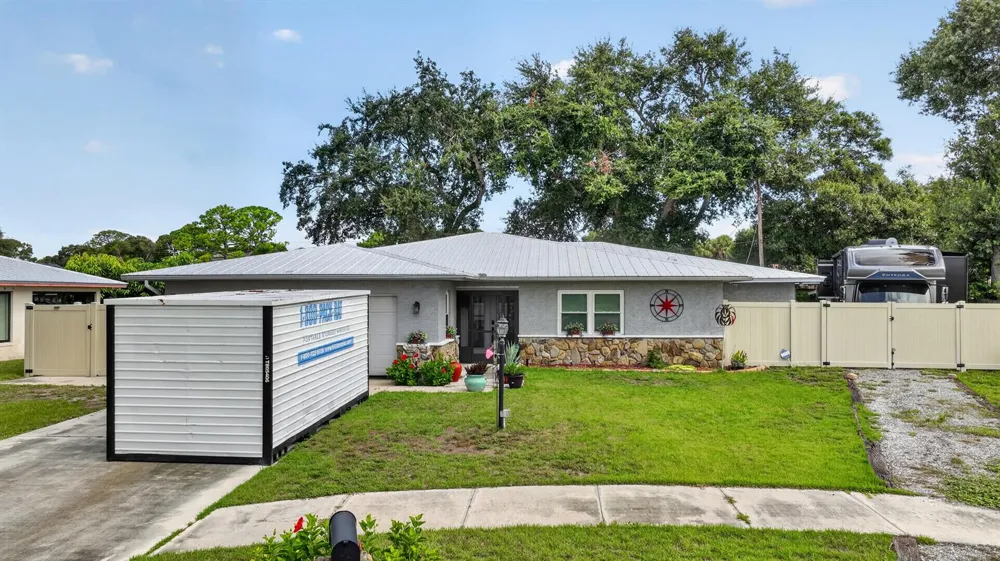 1916 QUAIL COURT Fort Pierce, FL 34982