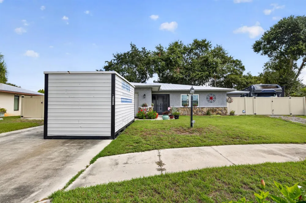 1916 QUAIL COURT Fort Pierce, FL 34982