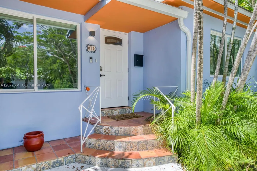 890 NE 90th St Miami, FL 33138