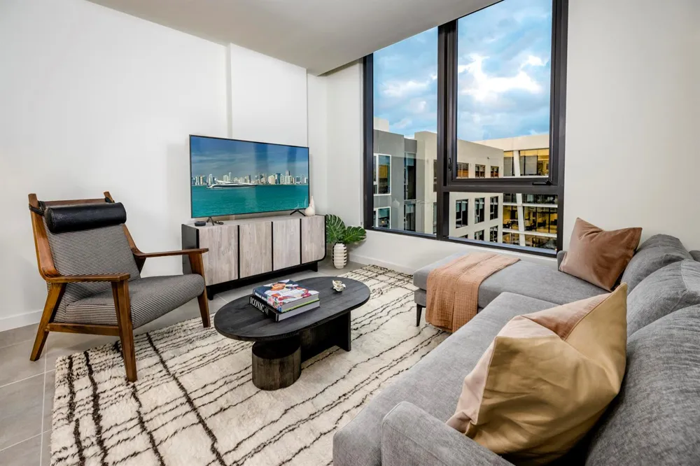 286 NW 29th Street #413 Miami, FL 33127