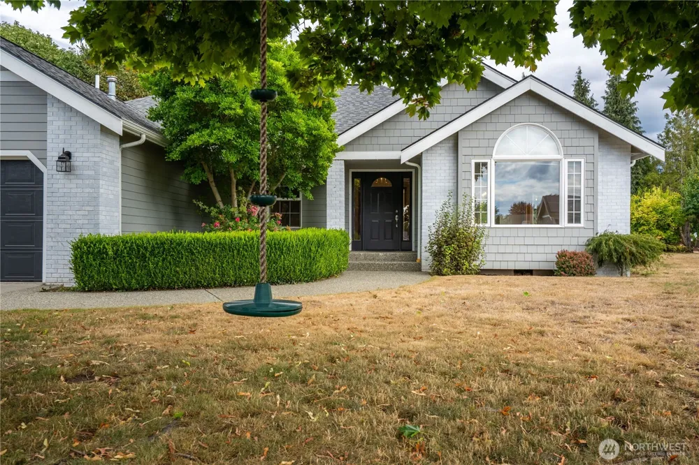 1160 Cascade Court Lynden, WA 98264