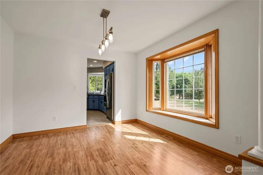 1160 Cascade Court Lynden, WA 98264